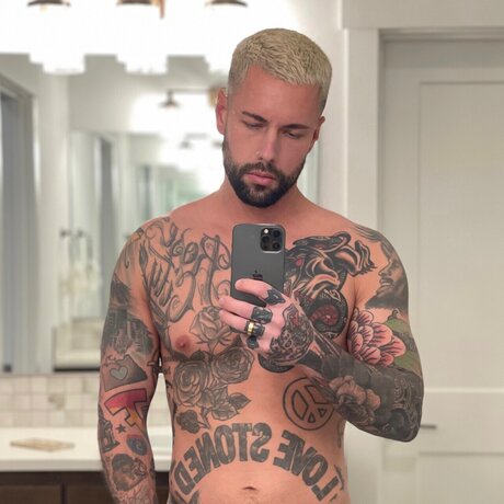Foto di nudo di fuga di OnlyFans di Don Skonka