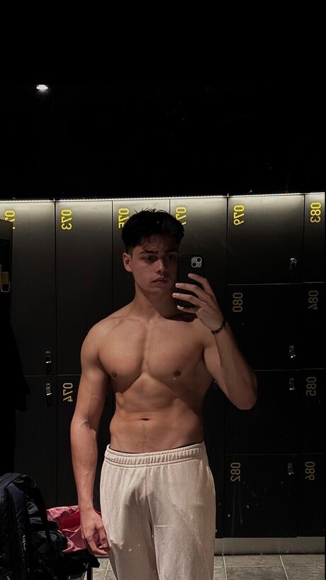Foto di nudo di fuga di OnlyFans di Pierre 