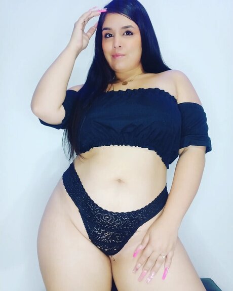 Foto di nudo di fuga di OnlyFans di Indira