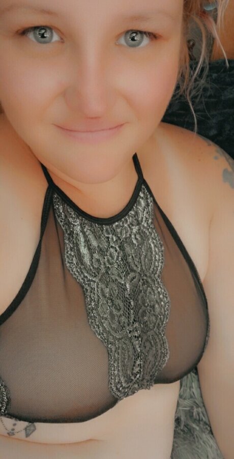 Foto di nudo di fuga di OnlyFans di Pretty Nikki
