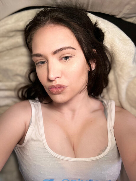 Foto di nudo di fuga di OnlyFans di Jasmine