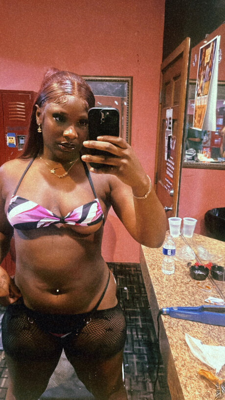Foto di nudo di fuga di OnlyFans di Dream Girl 