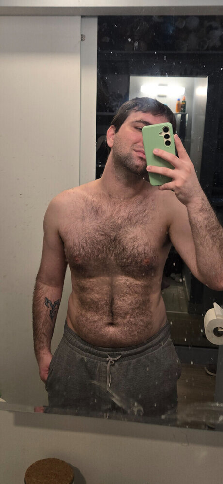 Foto di nudo di fuga di OnlyFans di Abroader Otter