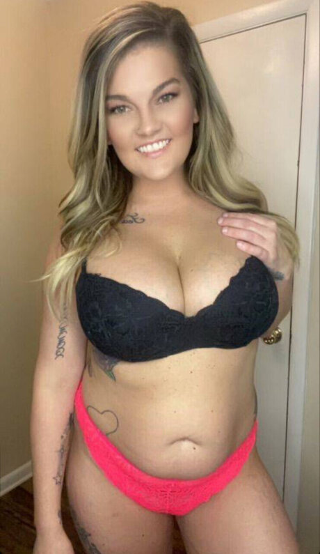 Foto di nudo di fuga di OnlyFans di Kourtneyxo