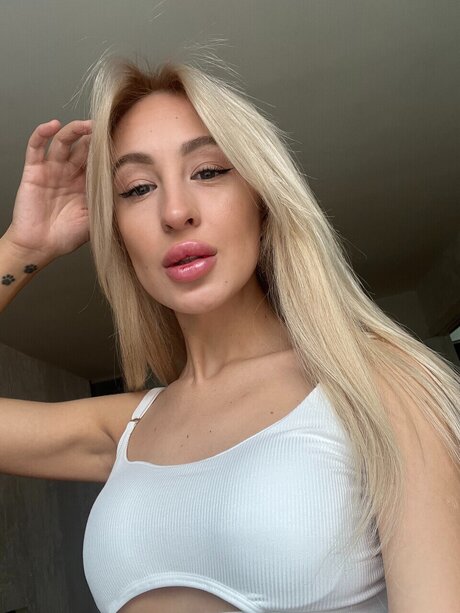 Foto di nudo di fuga di OnlyFans di Alisha Wonderful
