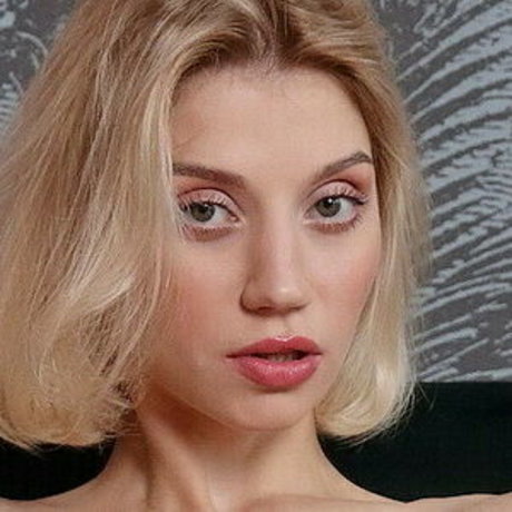 Foto di nudo di fuga di OnlyFans di Molly Devon