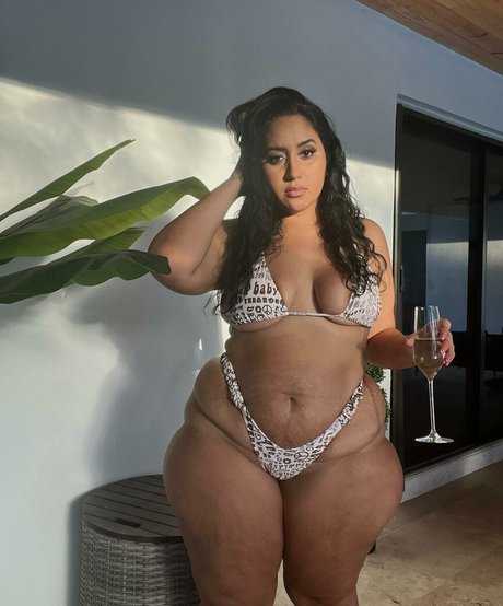 Foto di nudo di fuga di OnlyFans di Tianatee808