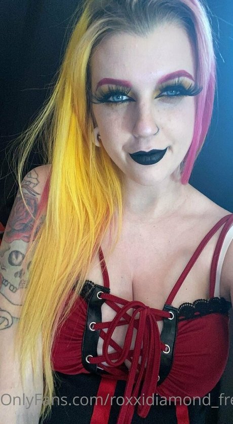 Foto di nudo di fuga di OnlyFans di Roxxidiamondfree
