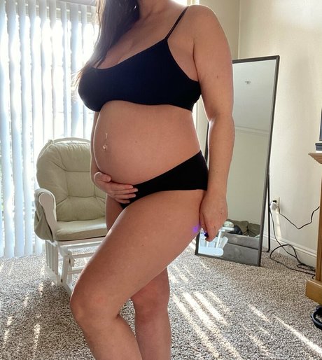 Foto di nudo di fuga di OnlyFans di Kurvykitty