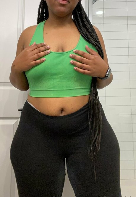 Foto di nudo di fuga di OnlyFans di Lveevidz