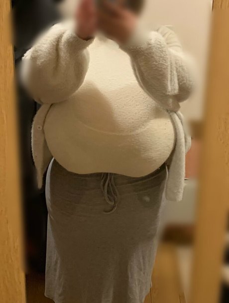 Foto di nudo di fuga di OnlyFans di Miyumiyu2260