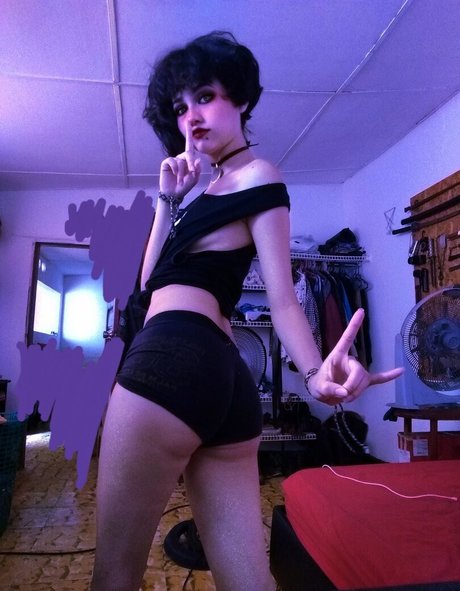Foto di nudo di fuga di OnlyFans di Ravenvasilescu