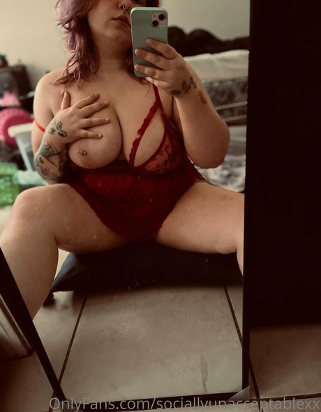 Foto di nudo di fuga di OnlyFans di Sociallyunacceptablexx