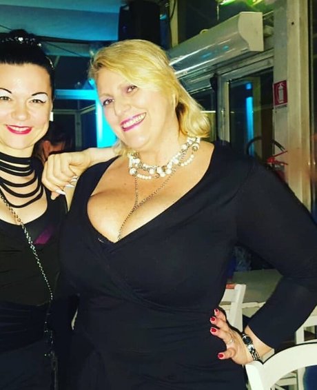 Foto di nudo di fuga di OnlyFans di Laura Leonardi
