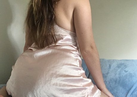 Foto di nudo di fuga di OnlyFans di Aspiritualslut