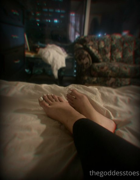 Foto di nudo di fuga di OnlyFans di Goddesstoesof