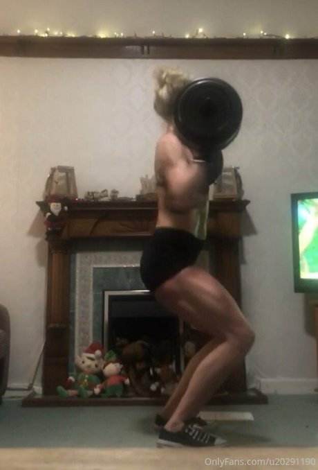 Hornycavegirl