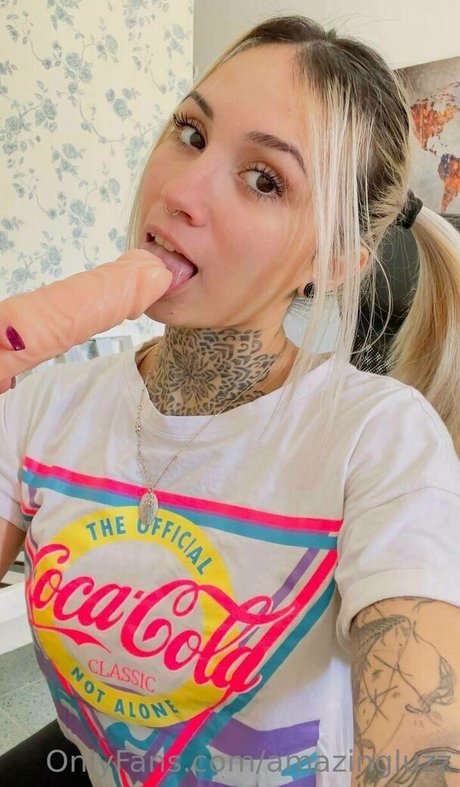 Foto di nudo di fuga di OnlyFans di Amazingluzz