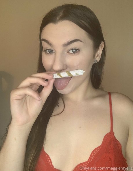 Foto di nudo di fuga di OnlyFans di Maggierayelle