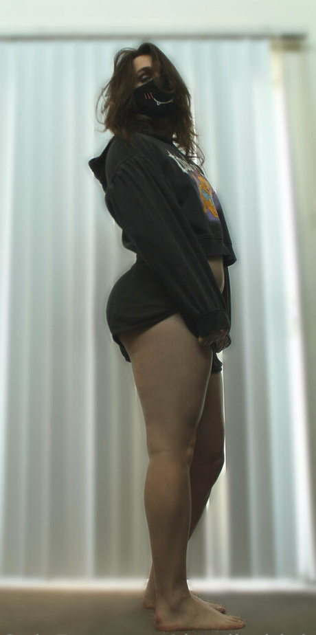 Foto di nudo di fuga di OnlyFans di Deadlythighs