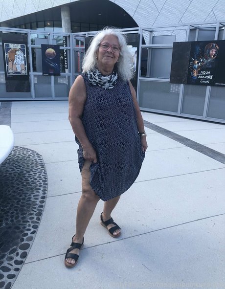 Thebumbumbaroness