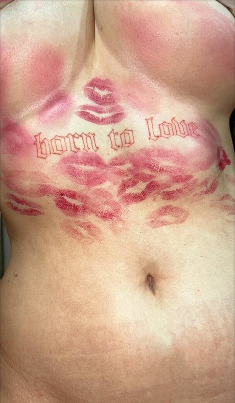 Foto di nudo di fuga di OnlyFans di Daria Perel