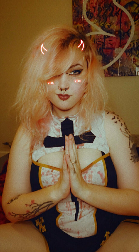 Nikonatsuki-free
