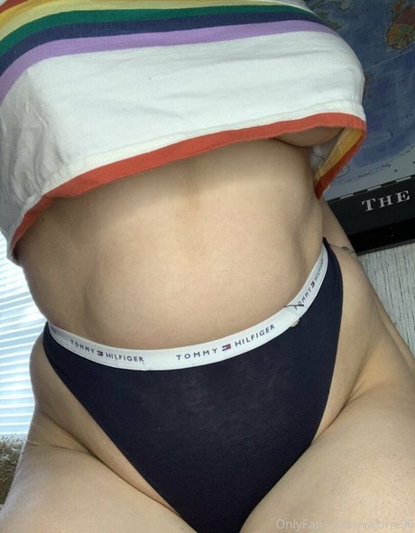 Foto di nudo di fuga di OnlyFans di Valorie96