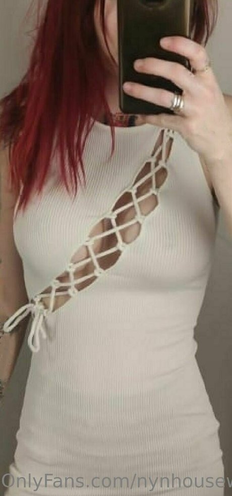 Foto di nudo di fuga di OnlyFans di Nynhousewife