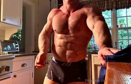 Foto di nudo di fuga di OnlyFans di Hard8inxhes