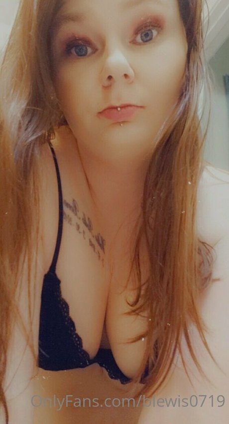 Foto di nudo di fuga di OnlyFans di Blewis0719