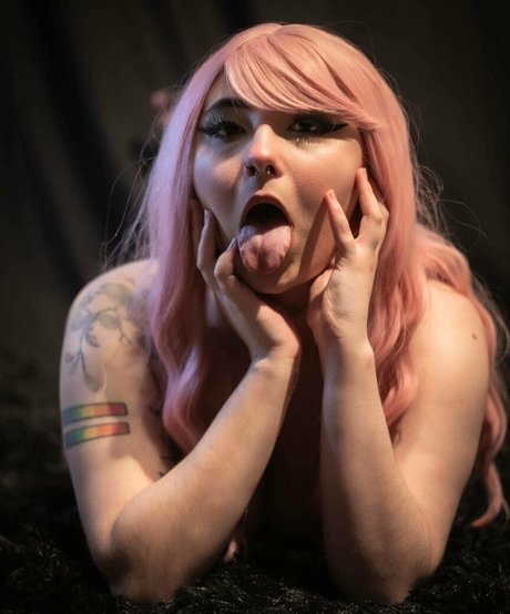 Foto di nudo di fuga di OnlyFans di Sirennnyxxfree