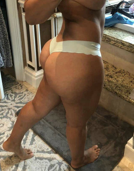 Foto di nudo di fuga di OnlyFans di Sexynalgonajade
