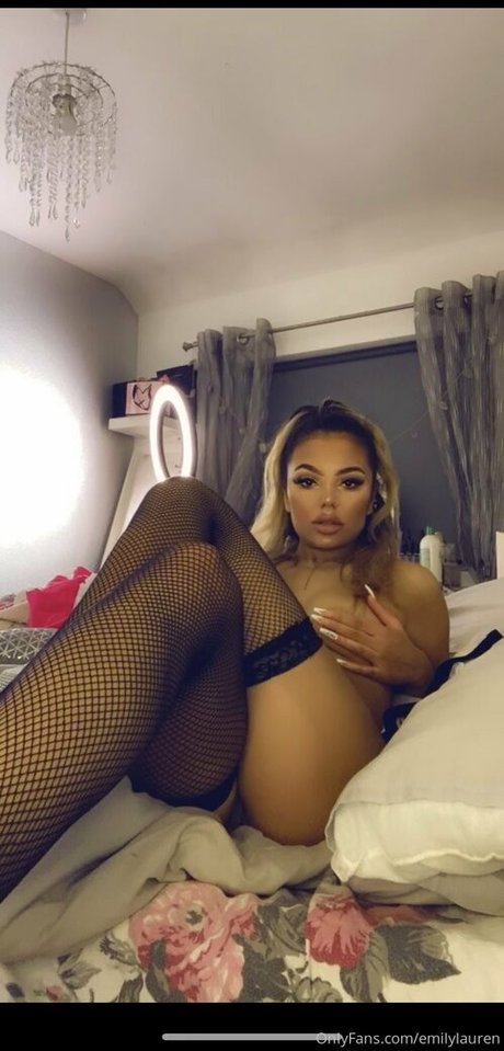 Foto di nudo di fuga di OnlyFans di Emilyexotics