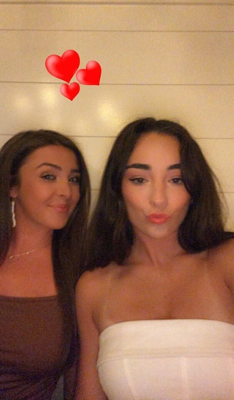 Foto di nudo di fuga di OnlyFans di Elena Arenas