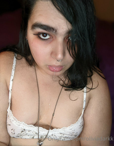 Foto di nudo di fuga di OnlyFans di Oliviadarkk