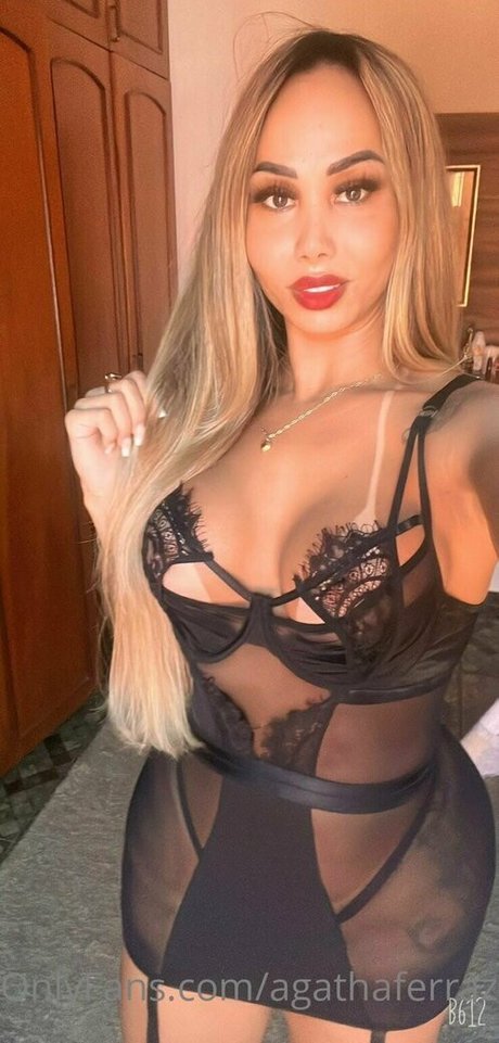 Foto di nudo di fuga di OnlyFans di Agathaferrazz