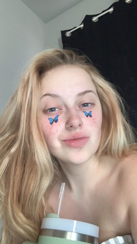 Foto di nudo di fuga di OnlyFans di P
