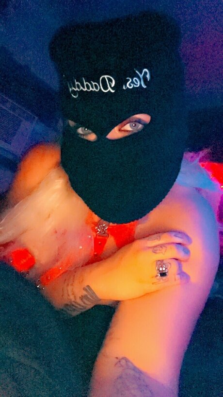 Foto di nudo di fuga di OnlyFans di Littlemonster