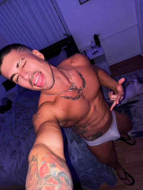 Foto di nudo di fuga di OnlyFans di Roreyes