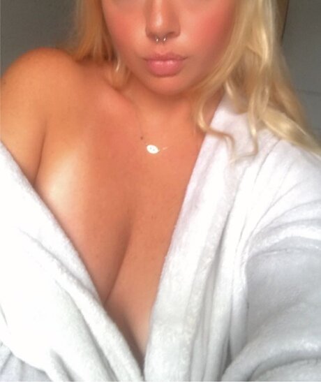 Foto di nudo di fuga di OnlyFans di Nadia Nyx
