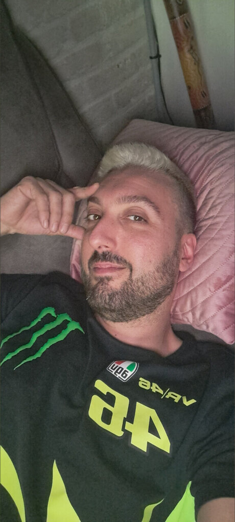 Foto di nudo di fuga di OnlyFans di Tonio