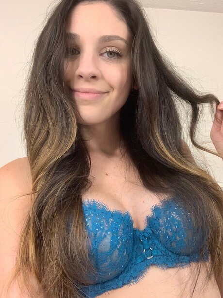 Foto di nudo di fuga di OnlyFans di Mimi