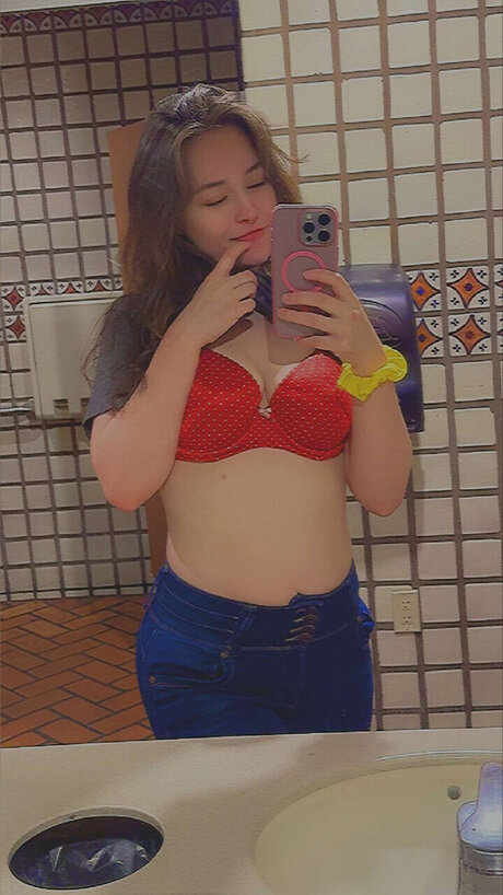 Foto di nudo di fuga di OnlyFans di Thickky Bunns