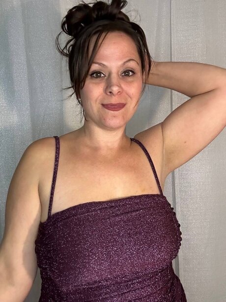 Foto di nudo di fuga di OnlyFans di Aphrodite69143