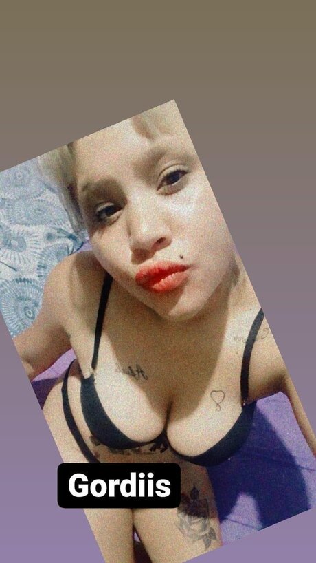 Foto di nudo di fuga di OnlyFans di Buji25