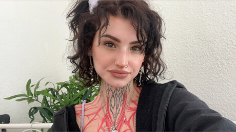 Foto di nudo di fuga di OnlyFans di Amande Charlotte