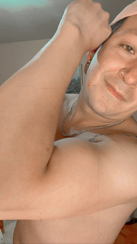 Foto di nudo di fuga di OnlyFans di Kenyi Anthony Livia