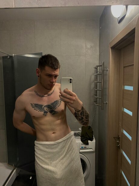 Foto di nudo di fuga di OnlyFans di Nikos