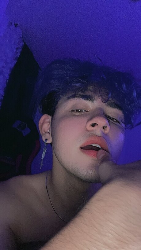 Foto di nudo di fuga di OnlyFans di Andres Vasquez